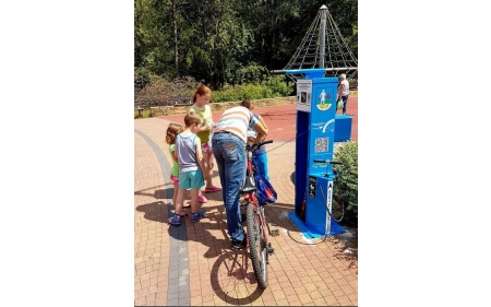 Stacja naprawy rowerów SNR-1.1.07 stal ocynkowana galwanicznie malowana proszkowo RAL
